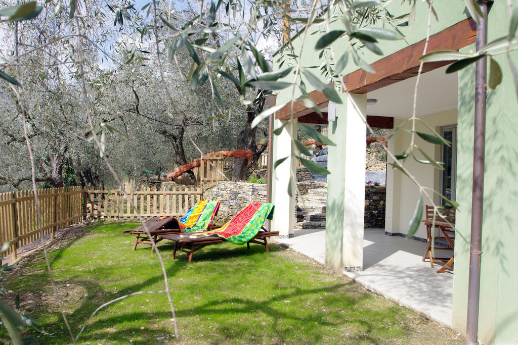 Hostal Terre Di Garlenda Habitación foto